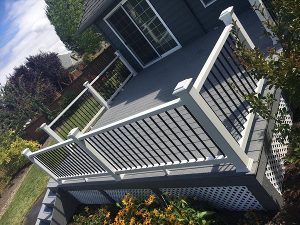 Trex Select Pebble Gray with Select Rail system