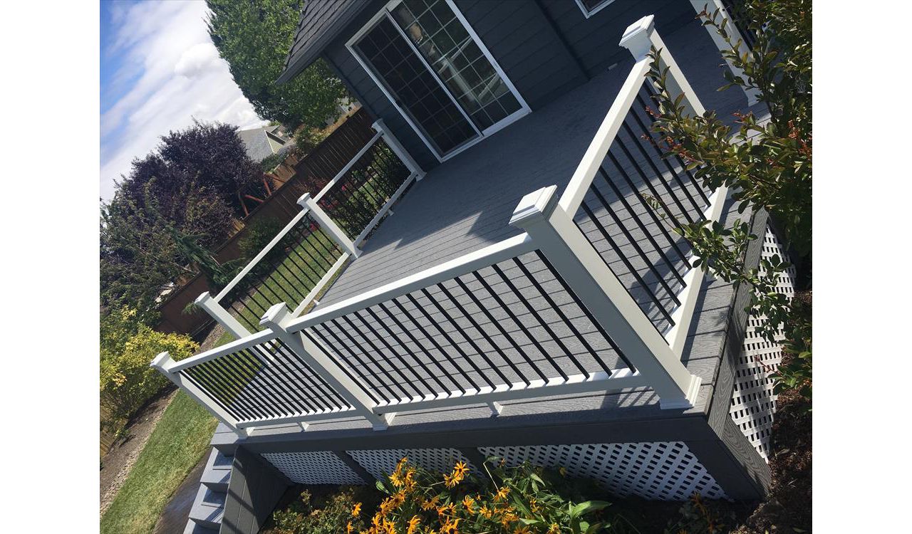 Trex Select Pebble Gray with Select Rail system