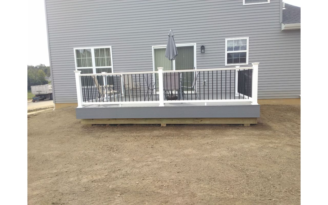 Trex Select Pebble Grey Decking in State College Area