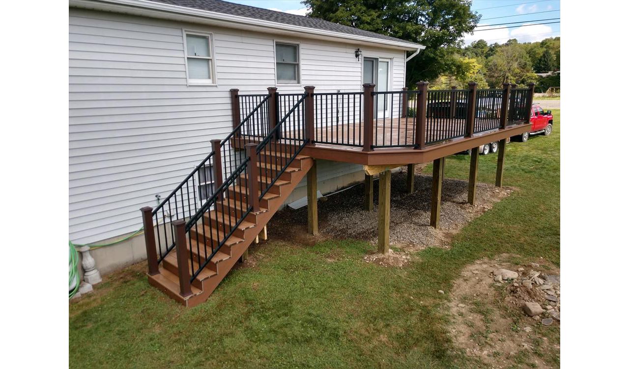 Trex Transcend deck in Port Crane, NY