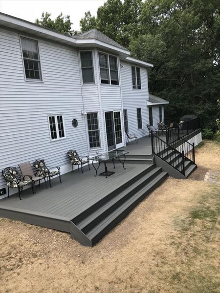 Trex Enhance Clam Shell