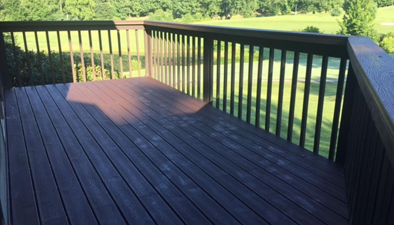 Trex Transcend Vintage Lantern decking with Trex Universal Hideaway Fasteners gives this project beautiful surface finish.