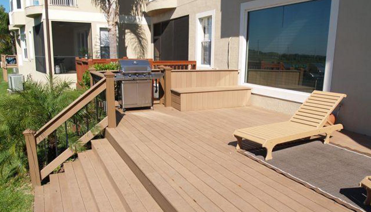 Inviting Trex Deck