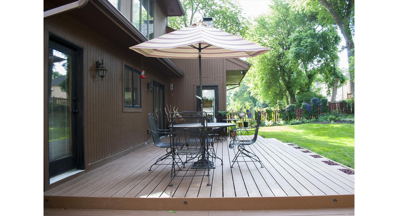 Trex Saddle Patio Deck