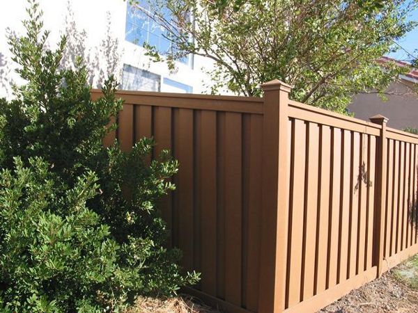 Santa Clara, CA - Trex Seclusions fencing in Saddle