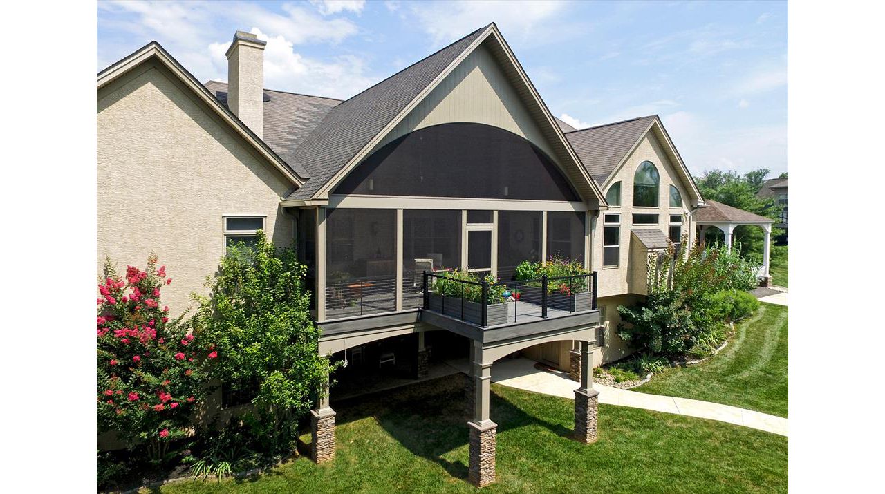 Custom Transcend Island Mist Porch - Plymouth Meeting, PA