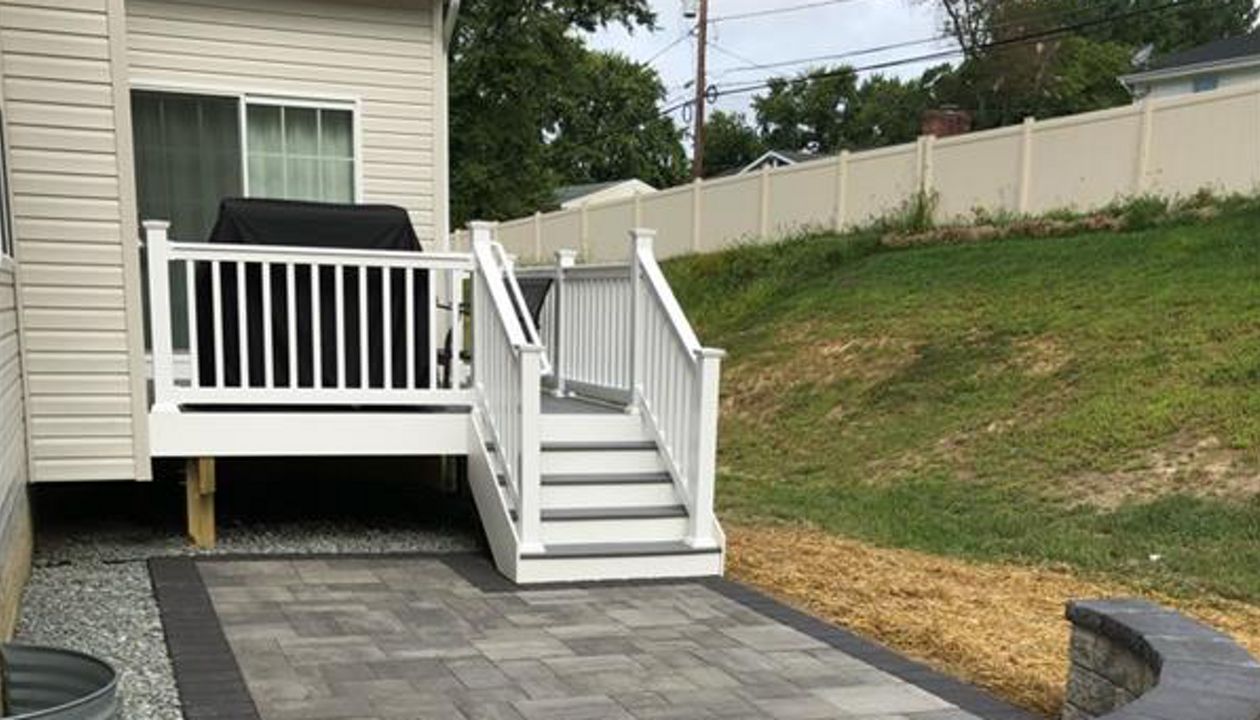 Trex Select- Pebble Grey Decking