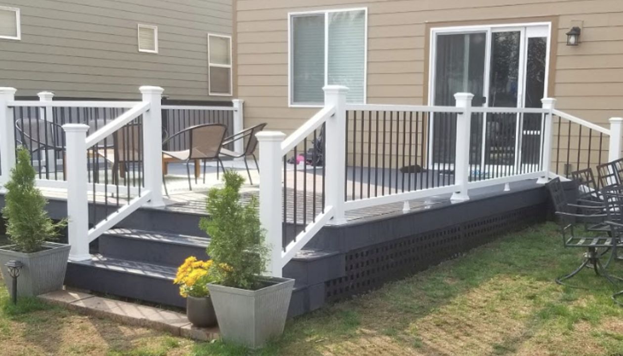 TREX Composite Decking in Select Winchester Grey with TREX Select Railing