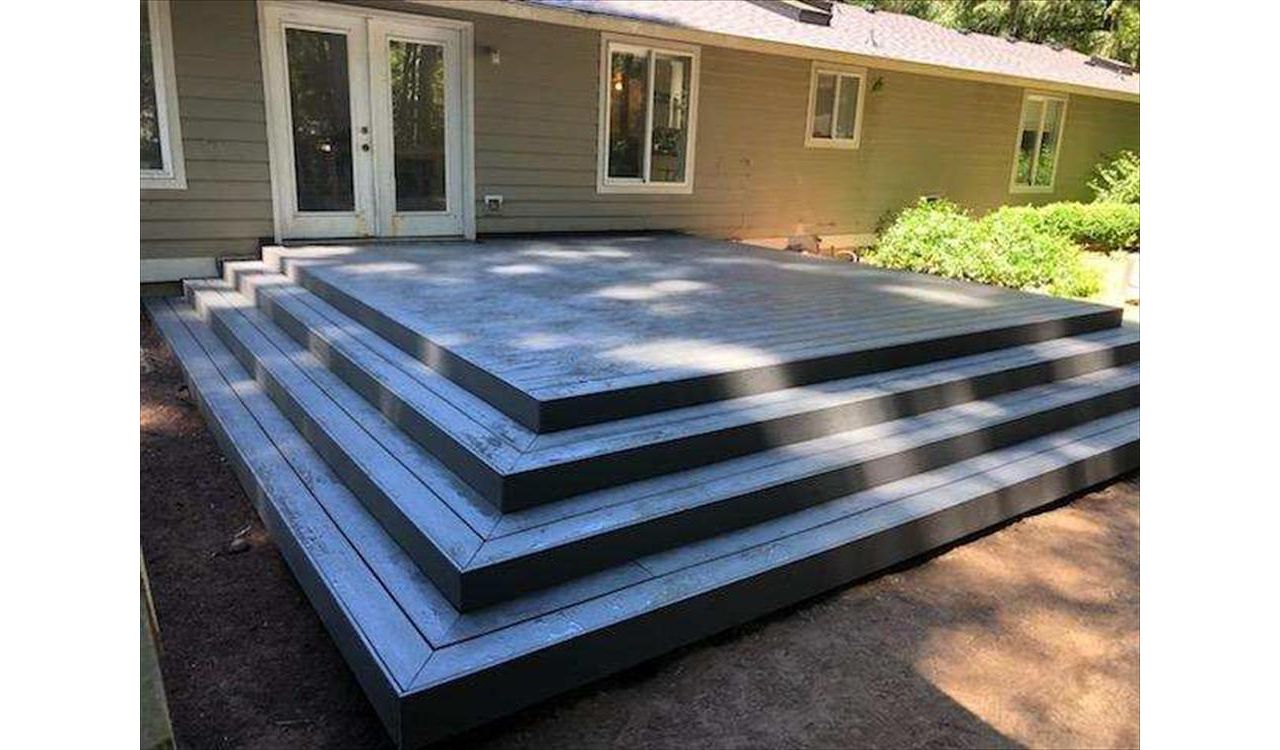 Trex Enhance Basics Clam Shell deck in Gig Harbor by Million’s Custom Landscaping and Decks