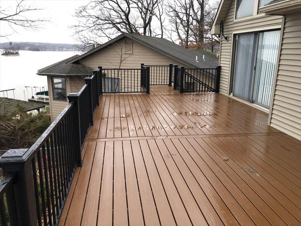 Great Deck with Select Saddle decking and Black Transcend Railing done in Gravois Mills, MO at Lake of the Ozarks