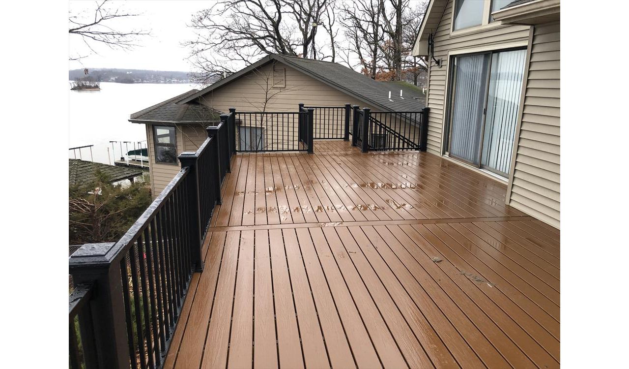 Great Deck with Select Saddle decking and Black Transcend Railing done in Gravois Mills, MO at Lake of the Ozarks