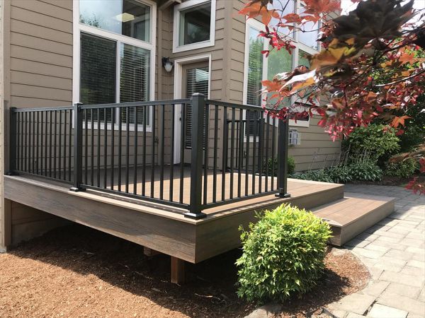 Trex Spiced Rum oasis featuring Trex Signature railing. Happy Valley, Oregon