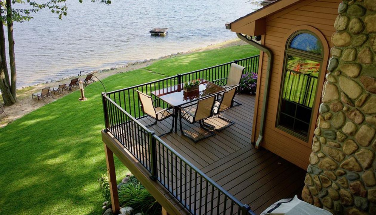 Trex Trasnced decking and Siganture railing.