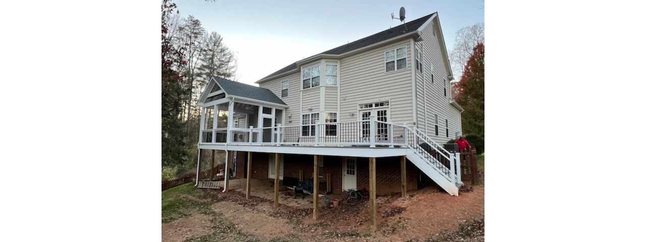 Trex Transcend Island Mist with Select Railing - Charlottesville
