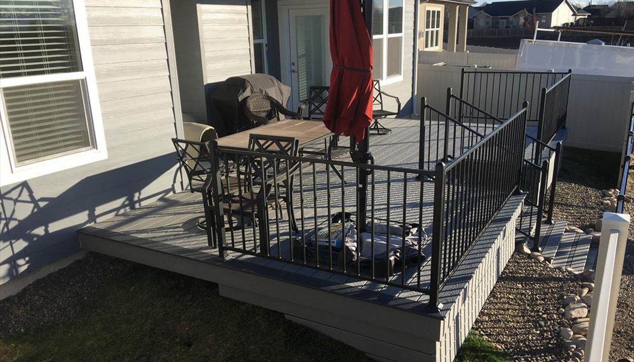 Pebble Grey w/ Winchester Grey Boarder