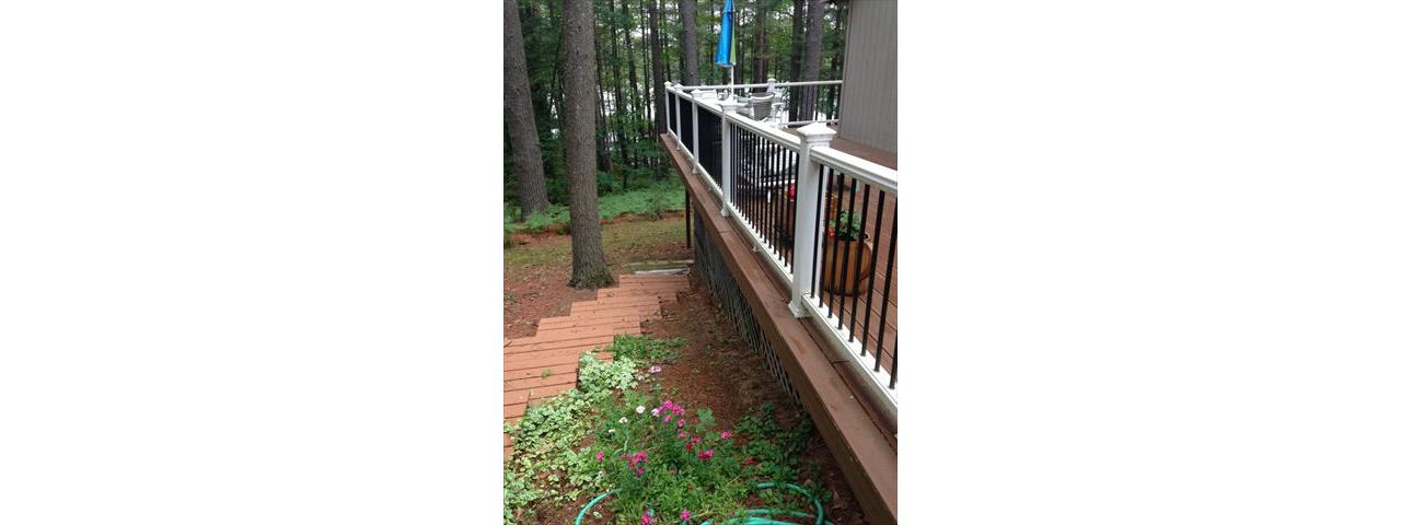 Transcend Railing w/ Aluminum Balusters
