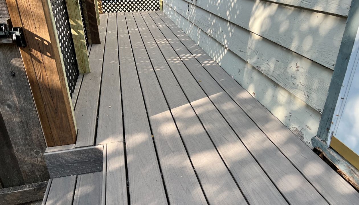New Trex patio deck
