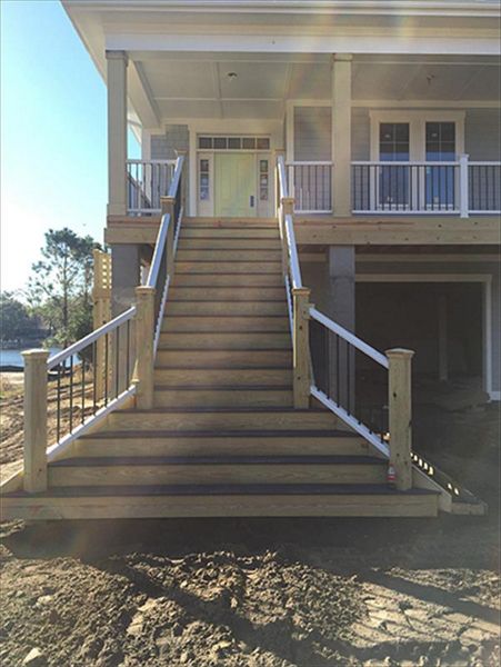 Trex Select Winchester Grey Decking with White Trex Transcend Railing