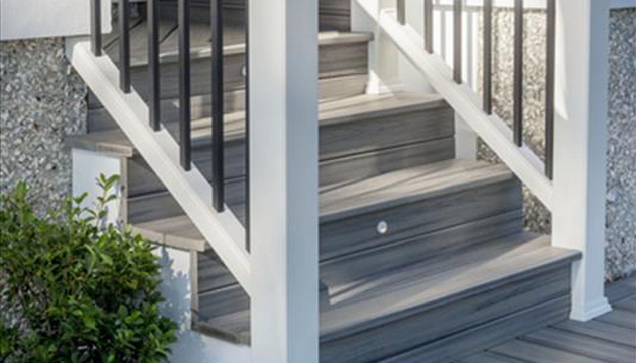 Island Mist Trex with Transcend Stair Rail