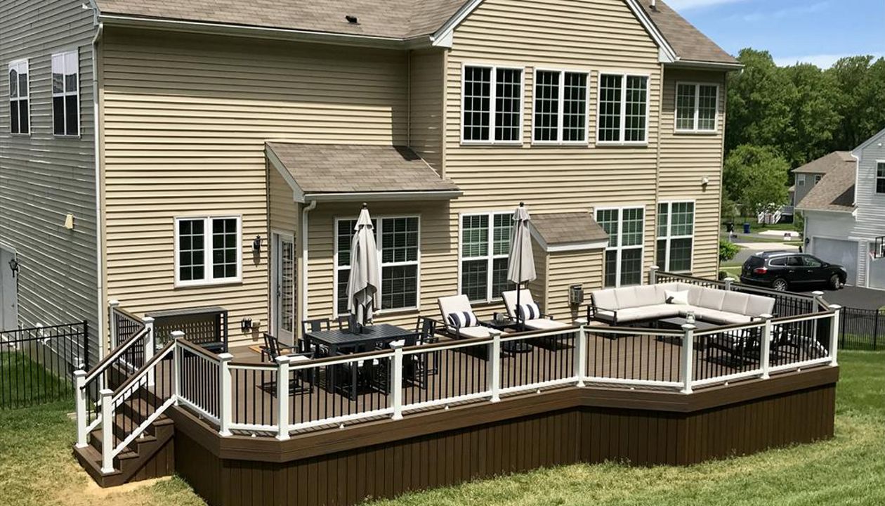 Trex Transcend Spiced Rum decking with Transcend Cocktail Rail with Trex cap lighting in Mullica Hill N.J.