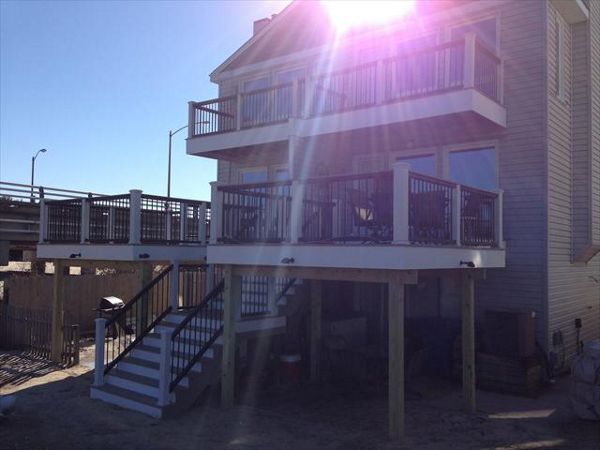 Transcend Railing with aluminum balusters
