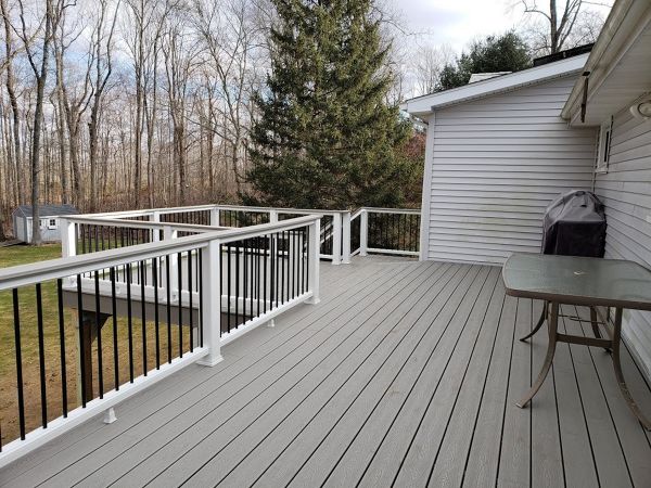 Oakdale, CT Deck