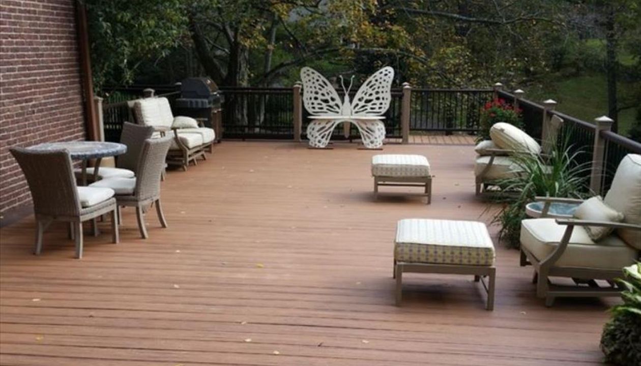 Trex Transcend decking, Trex Transcend railing - Louisville
