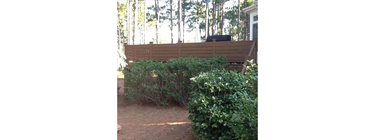 Trex privacy fence on Pinehurst deck