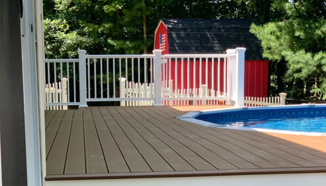 Club Drive Pool Deck - Trex Select Saddle