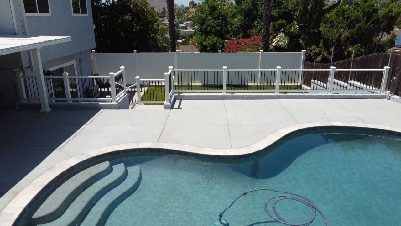 Pool with Trex railing