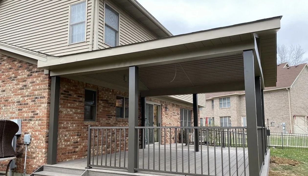 Trex Transcend Island Mist deck