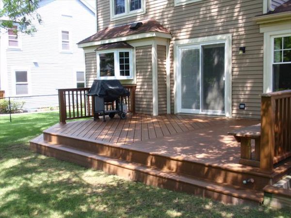 Tree House Decking with Traditional Railings