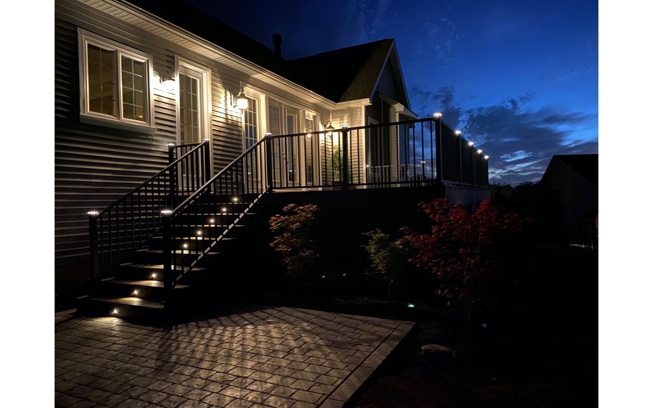 trex led riser lights and post cap lights in Wynantskill