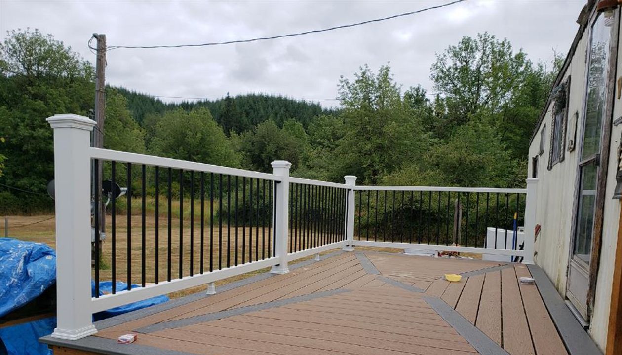 Centralia Trex Select deck and Rail.
