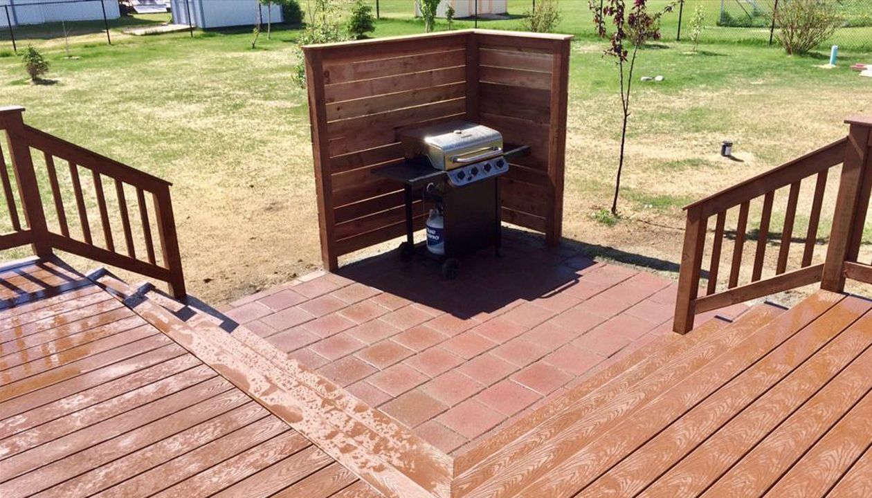 Saddle Decking with Treated Handrail.