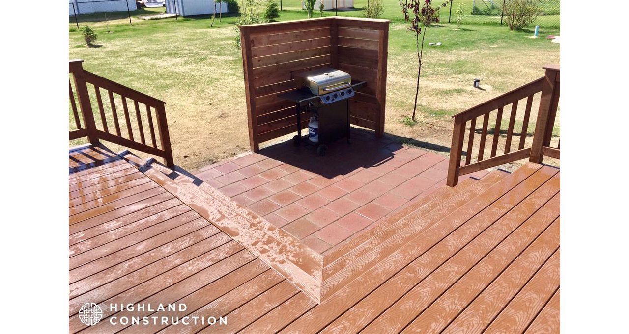 Saddle Decking with Treated Handrail.