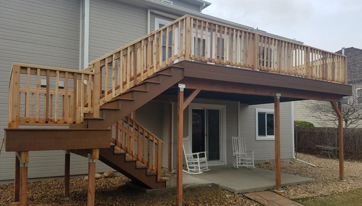 Trex Tree House w/ Cedar Builder Rail