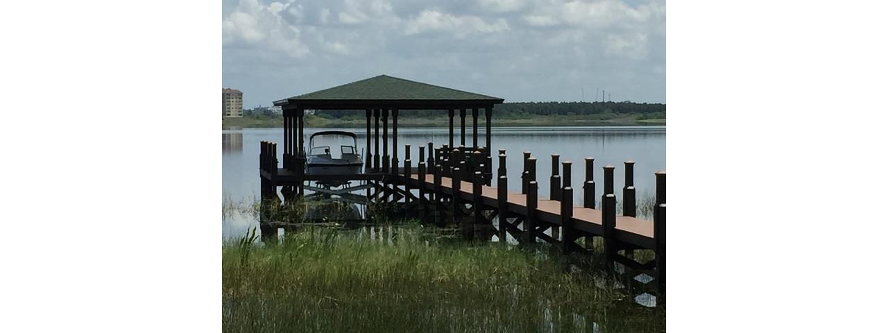 Trex Select Saddle Dock located in Dr. Phillips (Orlando)