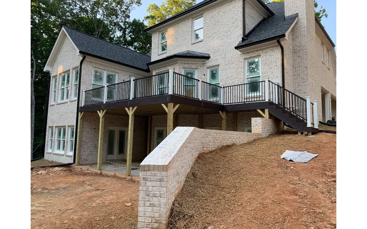 16x24 Woodland Brown Trex Deck