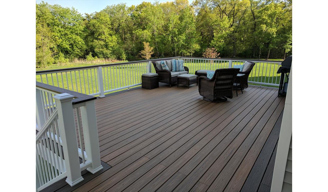 Trex Transcend Decking & Railing with Drink Rail Look in Coon Rapids, MN