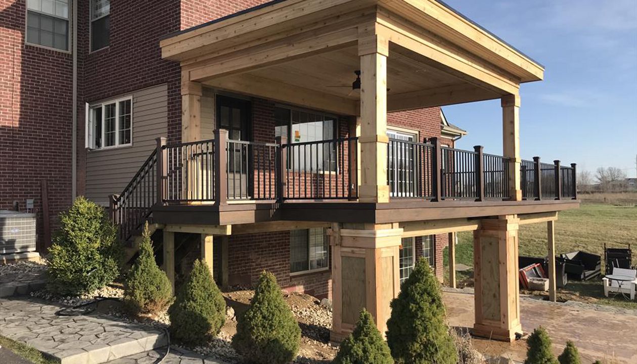 Spiced rum Deck with black signature rail and custom E.D.P.M. roof