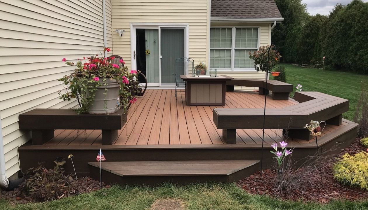 Wrapped benches with Spiced Rum