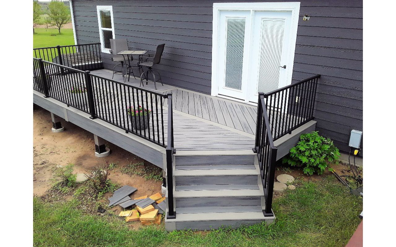 Transend Island Mist Gravel Path with Black Signature Railing