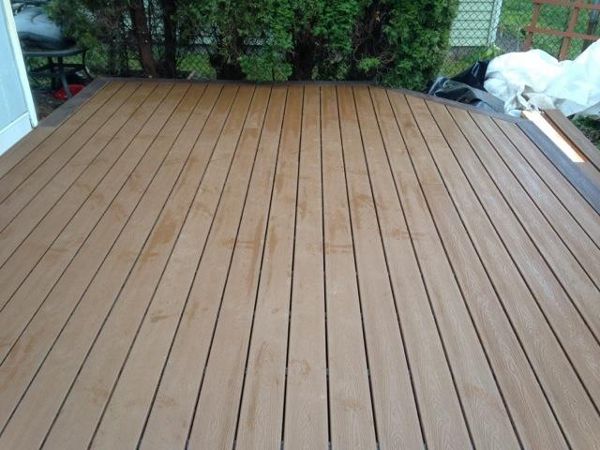 Trex Transcend Treehouse Deck with Vintage Lantern Border