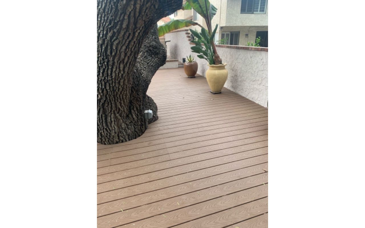 New Trex Deck in Santa Clarita, CA
