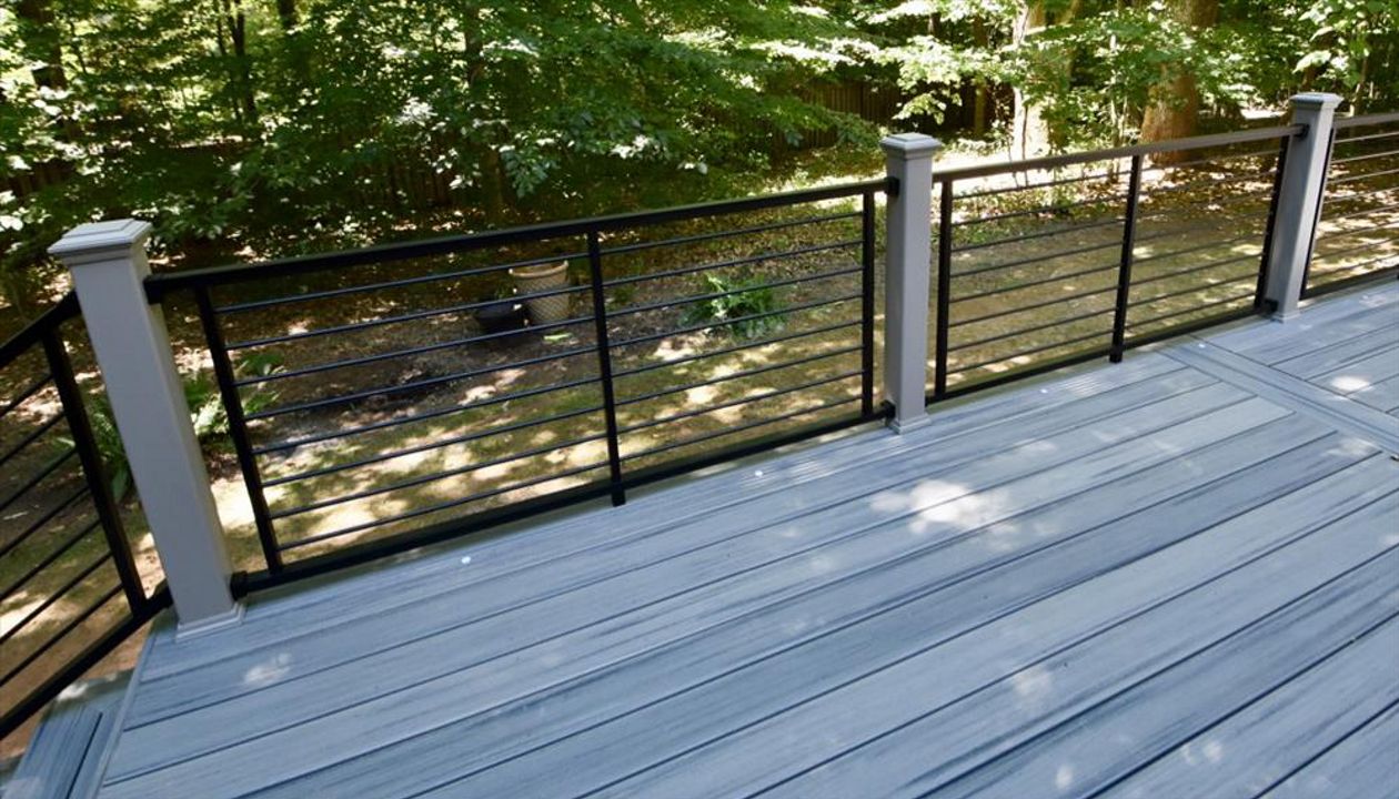 Trex Island Mist Decking - Trex Rod Railing