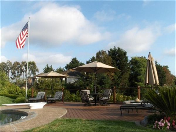 Trex Treehouse decking and railing, Encinitas, CA