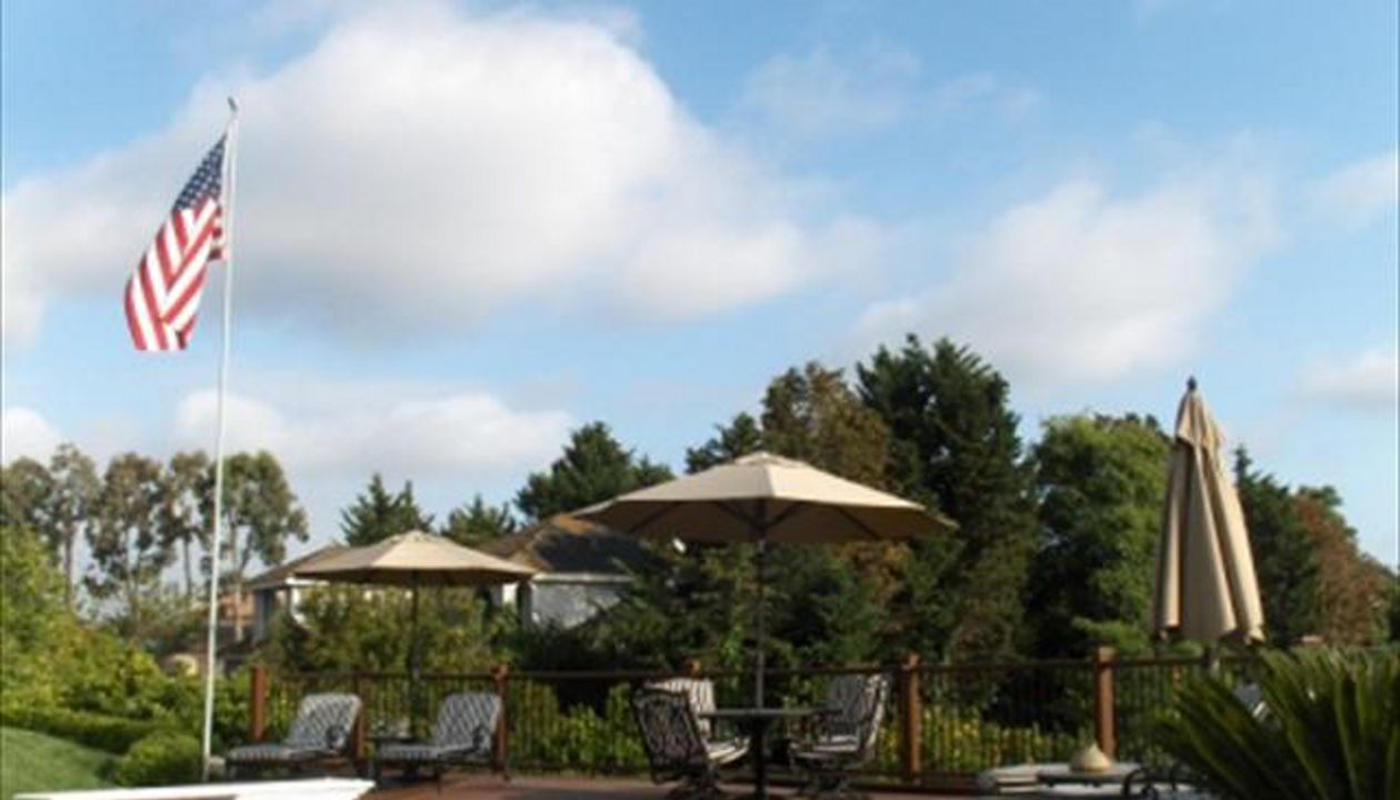 Trex Treehouse decking and railing, Encinitas, CA