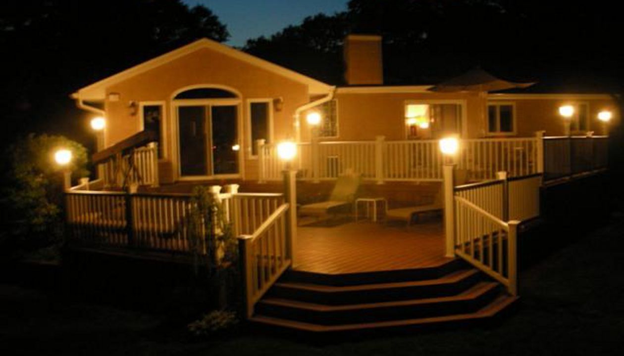 Trex Transcend Lighted Rail & Stairs;