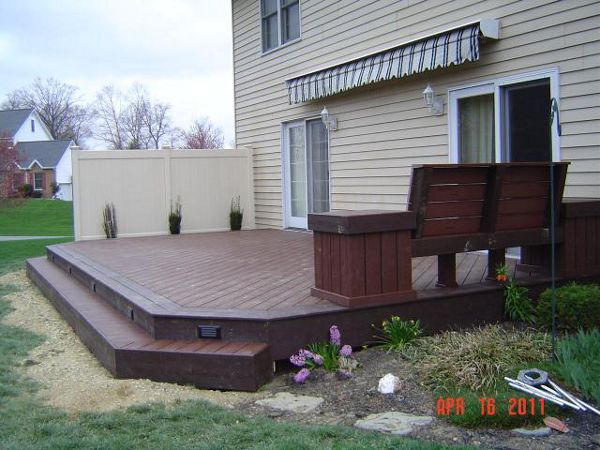 Trex Deck with Bench and Planters